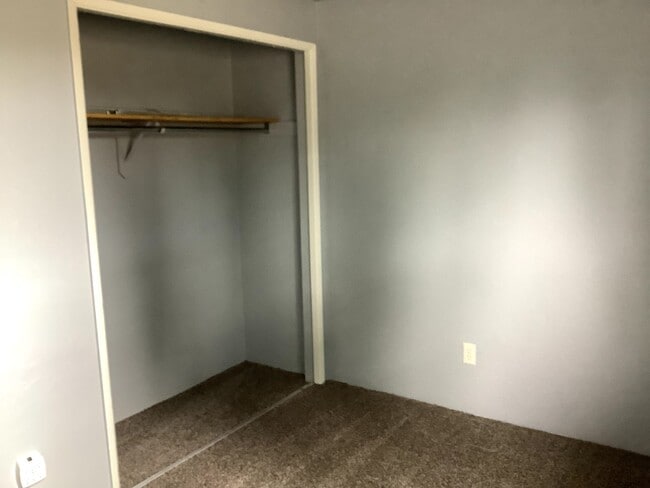 Photo - 2-Bedroom 1 1/2 bathroom townhouse in Springfield