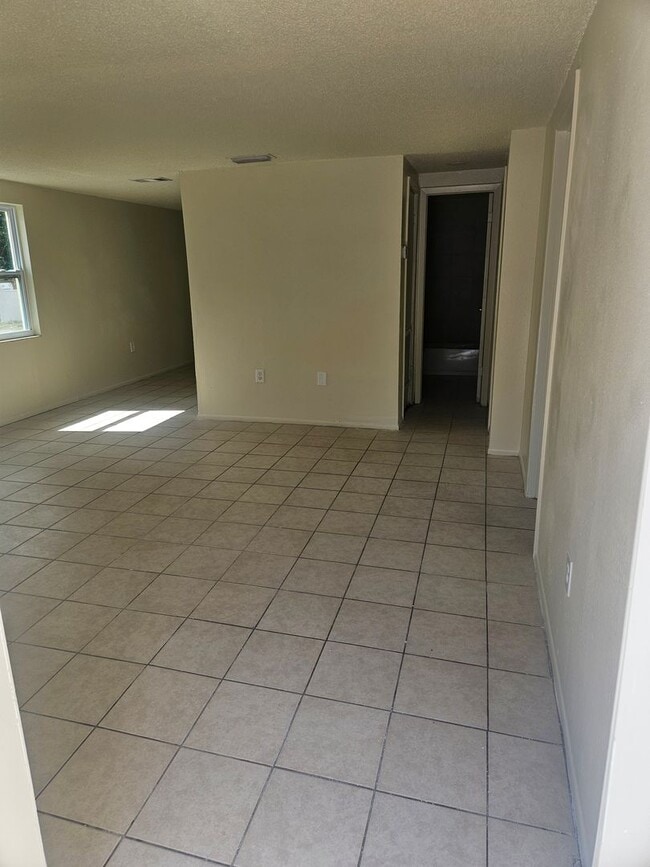 Photo - 2/1 DUPLEX