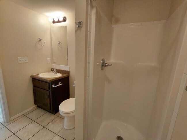 Photo - 24444 Sounder Ln Unidad 24444 Sounder - B