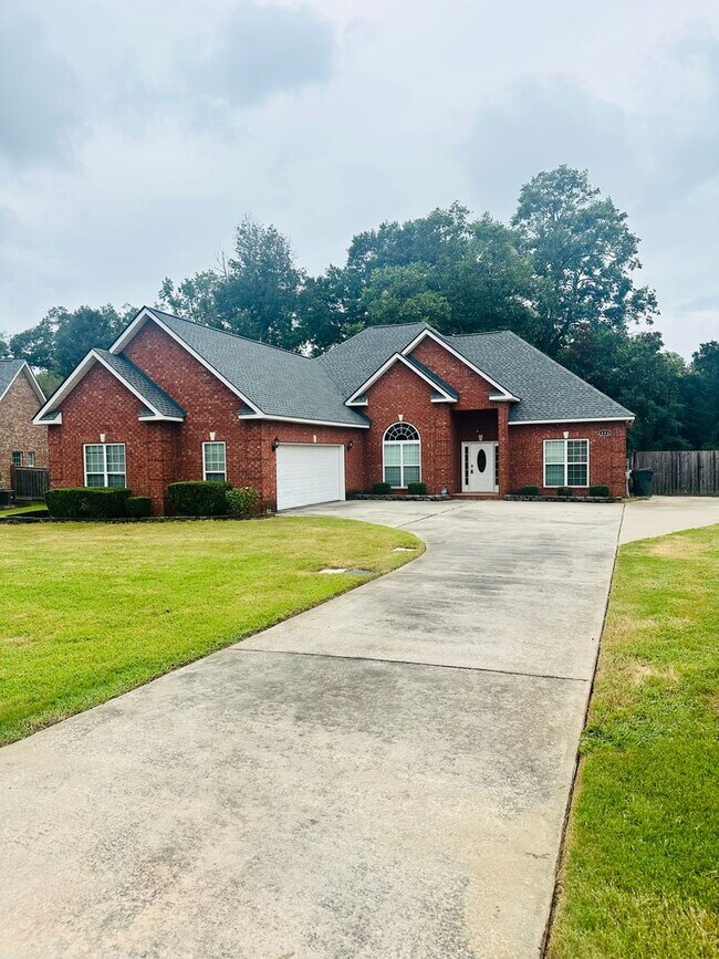 Photo - 406 Brookewater Ln