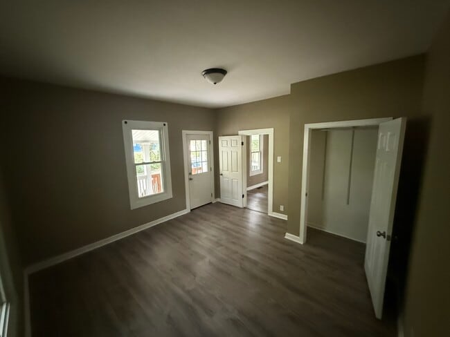 Photo - 1326 E Harper Ave