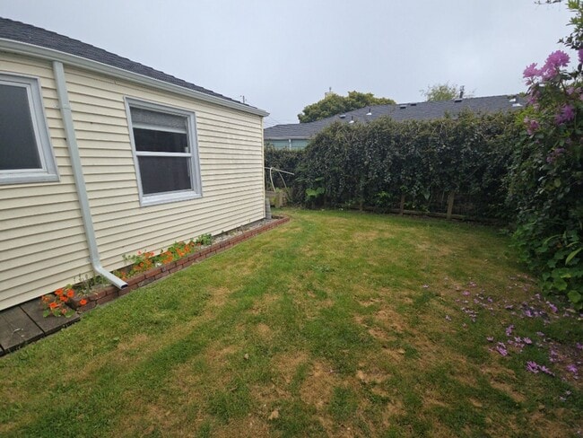 Photo - Beautifully designed 2BD/1BA home located near Henderson Center!
