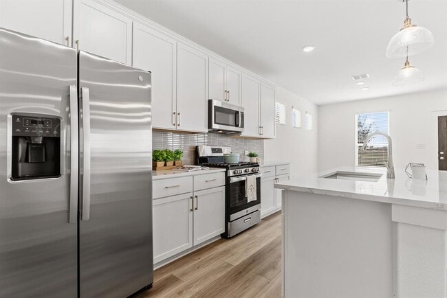 Building Photo - 120 Hartson Dr