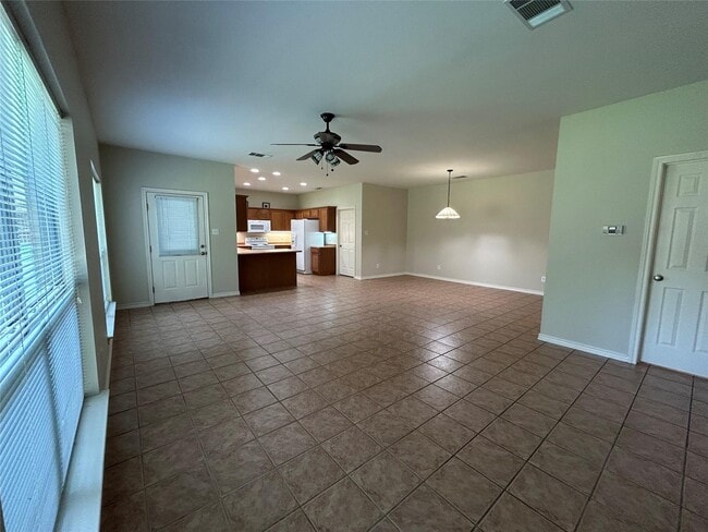 Photo - 919 Cedar Ridge Dr
