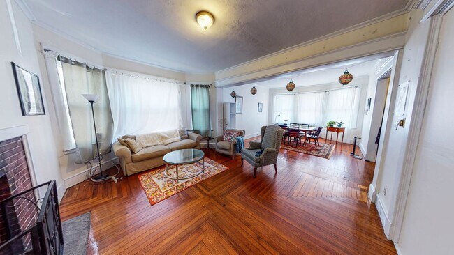 Photo - Spacious Apartments in Prime East Rock by East Rock Park! Unidad 1