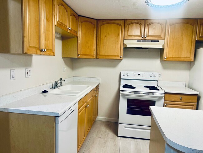 Photo - Simpson310 Unit #2