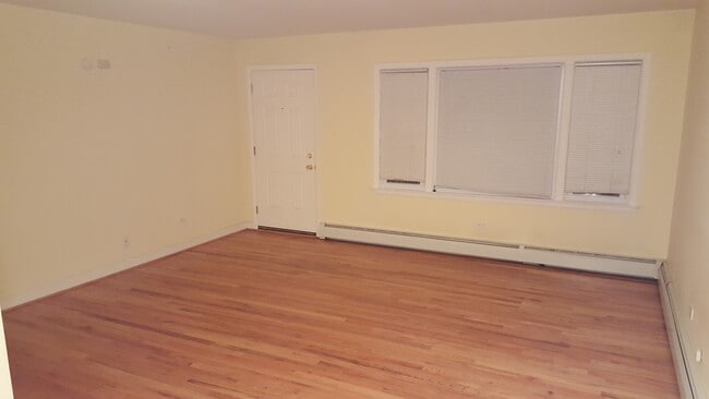 Photo - 1115 Holiday Ln Unit 15