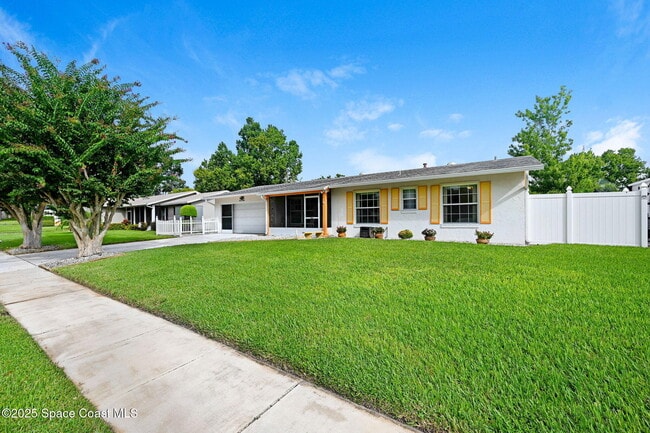 Building Photo - 1160 La Brea Ave
