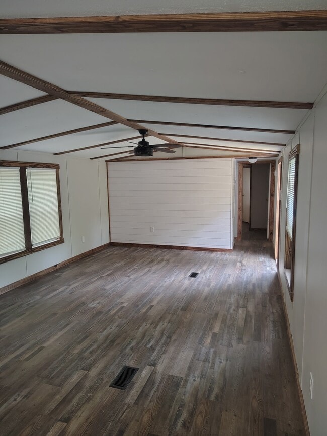 Photo - 125 Shady Oaks Lndg