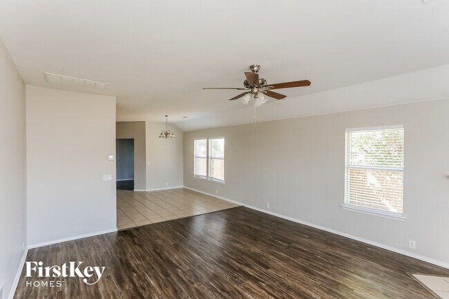 Photo - 203 Bear Trail