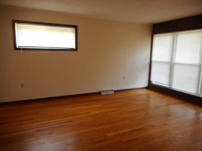 Photo - 716 Chesapeake Dr