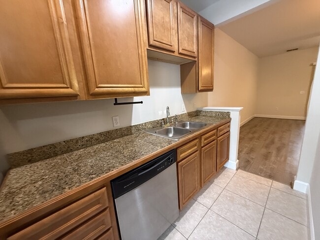 Photo - 15284-15331 US-331 BUS