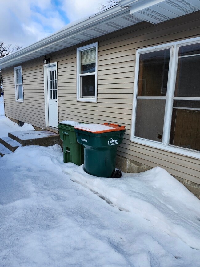 Photo - 8983 Van Buren St NE