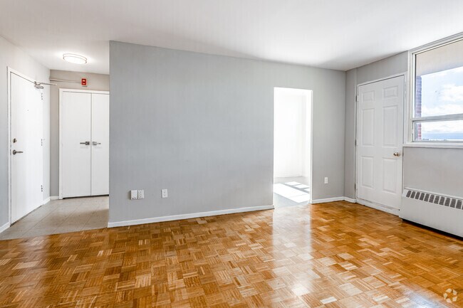 2BR, 1BA - 742SF - Living Room