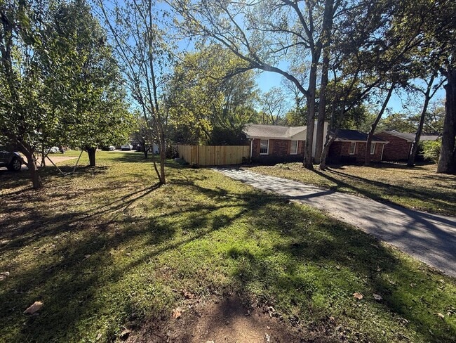 Photo - Quiet Hendersonville Neighborhood