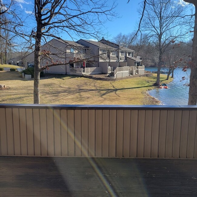Photo - 74 Lakeshore Ct