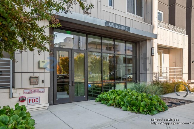 Photo - 45258 Tom Blalock St