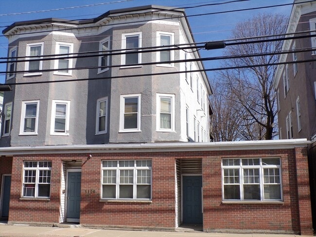 Building Photo - 1126 Washington St Unit 5 Rental