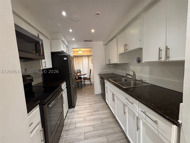 Photo - 1785 Birch Dr