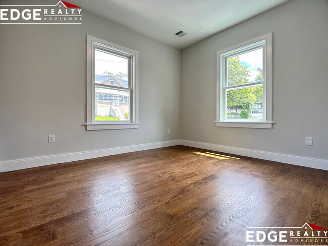 Photo - 240 Palfrey St Unit 1