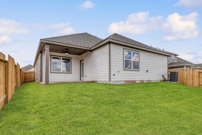Building Photo - 15691 Honey Cv Dr Rental