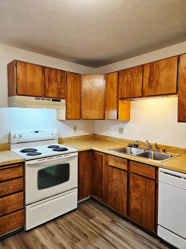 Photo - 709 Oconnor Rd Unit #1
