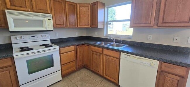 Photo - 139 Juniper Loop