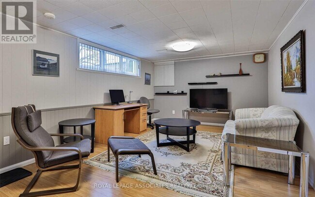 Photo - 166 Lynnbrook Dr