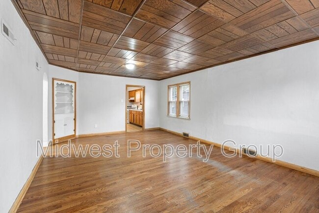Photo - 3417 Eminence Blvd