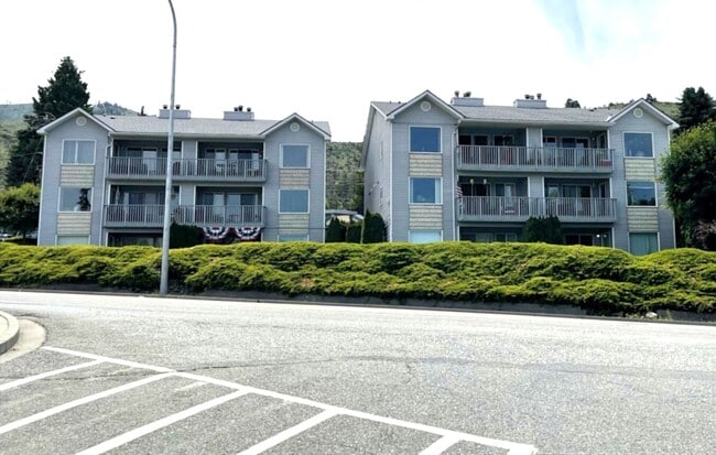 Photo - 2305 W Woodin Ave