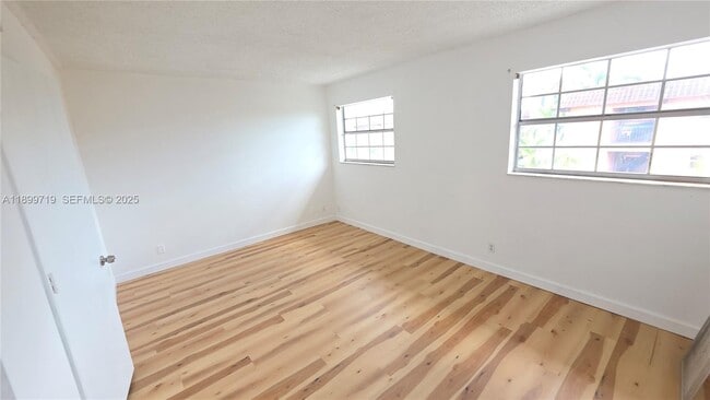 Photo - 650 Tennis Club Dr Unit 308