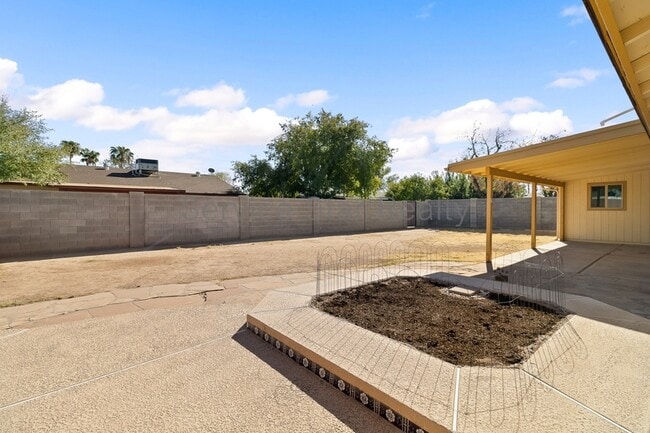 Photo - 713 W Alamo Dr