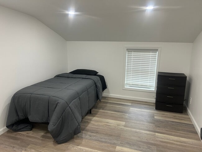 Photo - 192 Broadway Unit Lofts