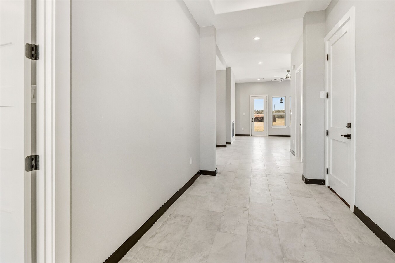 Photo - 208 Silverleaf Rd