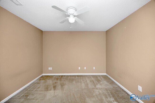 Photo - 247 De Jan Rd