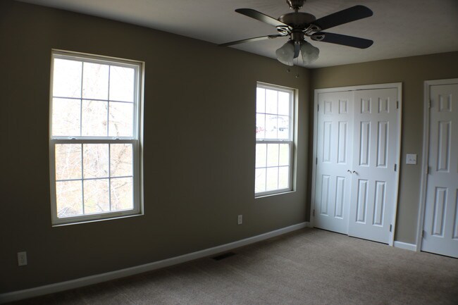 Photo - 18-22 Sugar Maple Ln