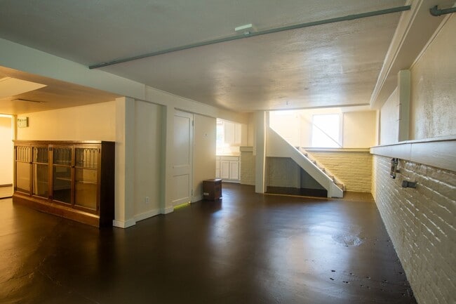 Photo - Amazing Find! Spacious Daylight Basement Studio with Loads of Character! Unit 04
