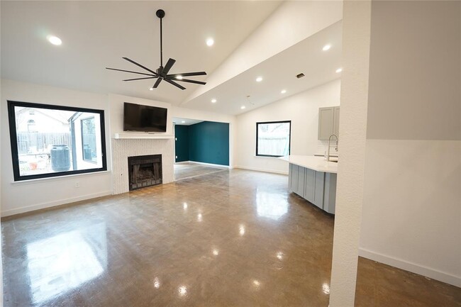 Photo - 8006 Tiffany Dr