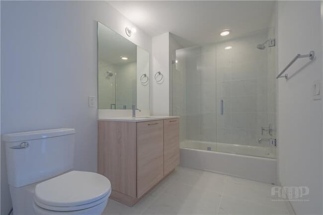 Photo - 16385 Biscayne Blvd Unidad 405