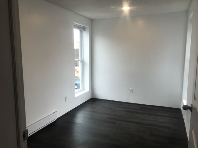 Building Photo - 61 Chestnut St Unit 3B