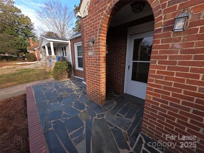 Photo - 2409 Commonwealth Ave