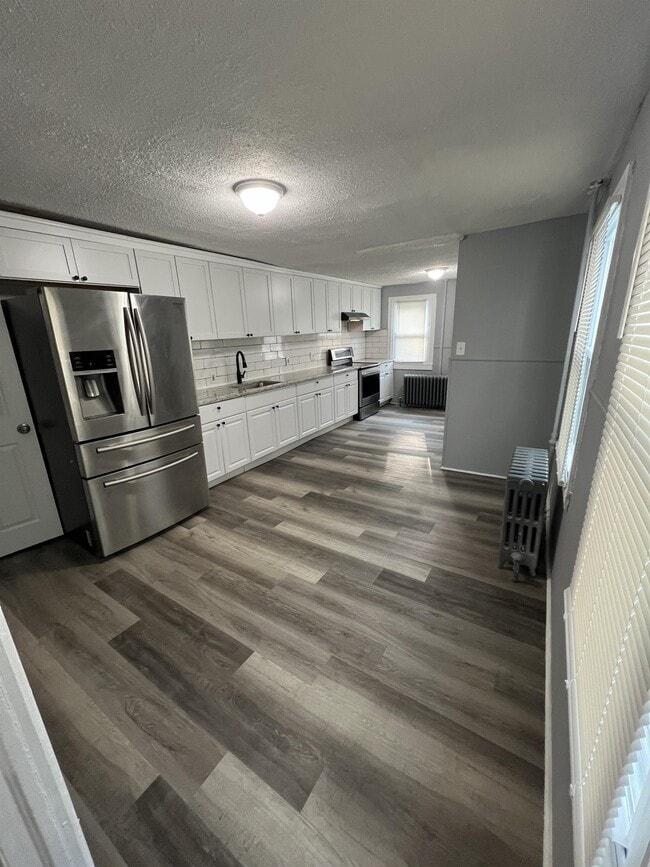 Photo - 85 Chestnut St