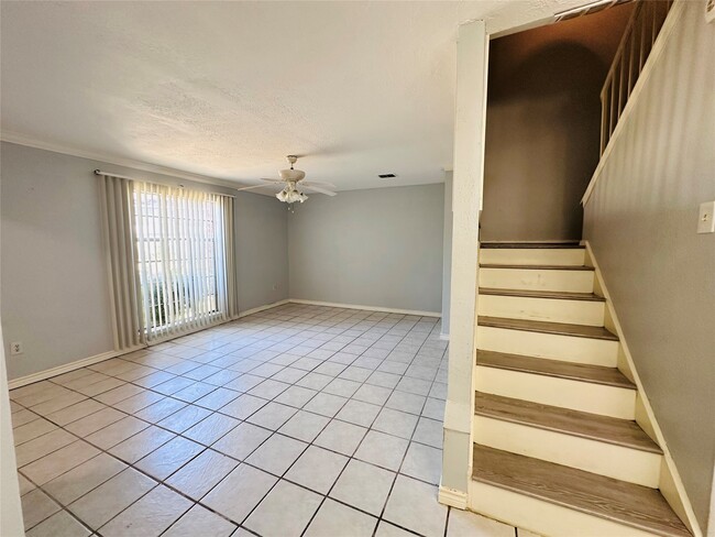 Photo - 7285 Chasewood Dr