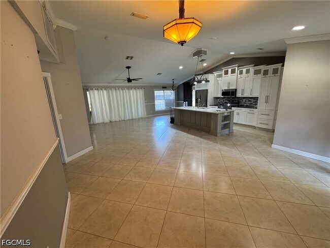 Photo - 3313 35th St W