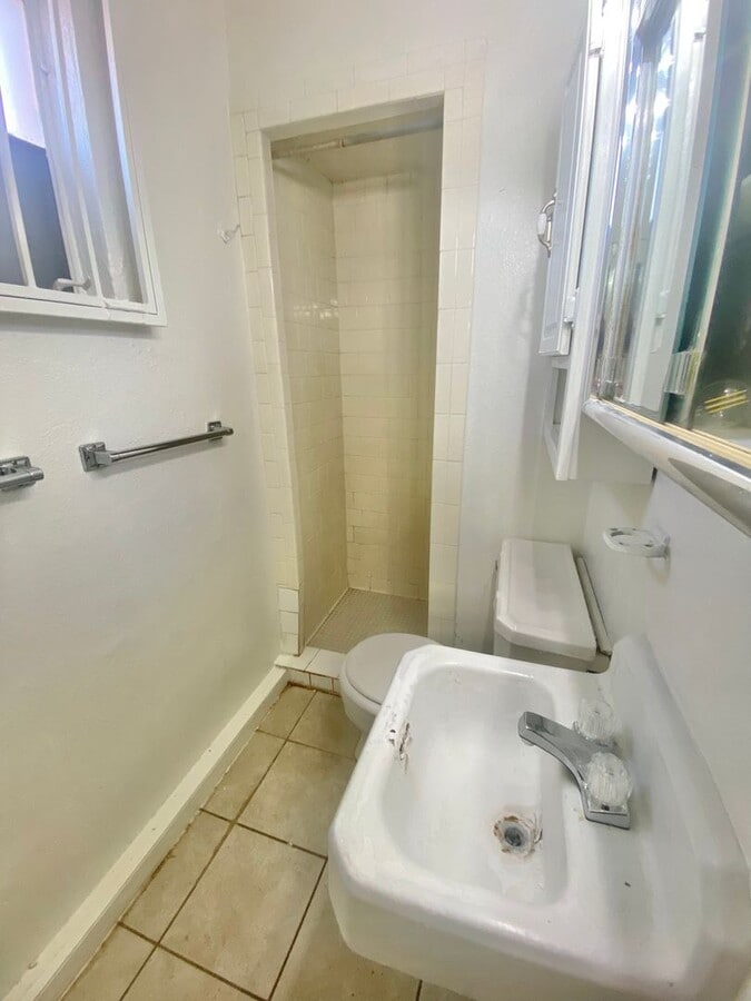 Photo - 2324 28th St Unit Rear B