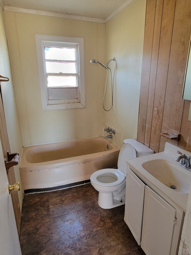 Photo - 4610 S Ong St