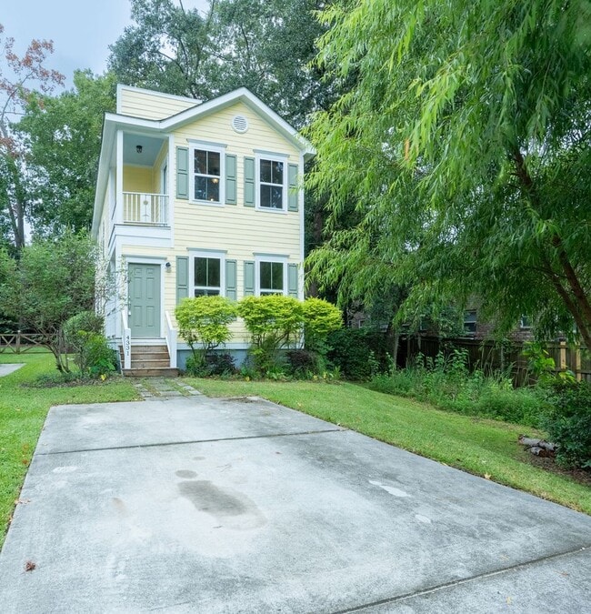 Photo - Stylish Park-Circle Home with Modern Upgra...