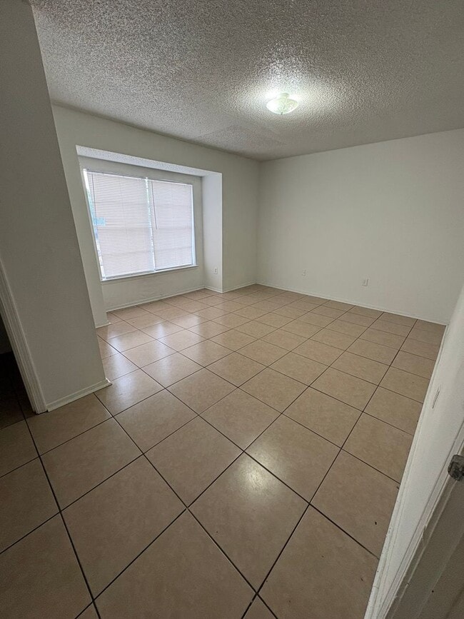 Photo - 102 Meudon St Unidad C