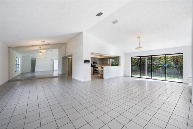 Photo - 2216 Amesbury Ct