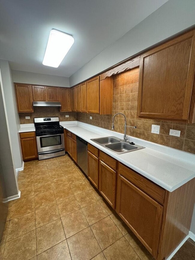 Photo - 689 E Whispering Oaks Ct